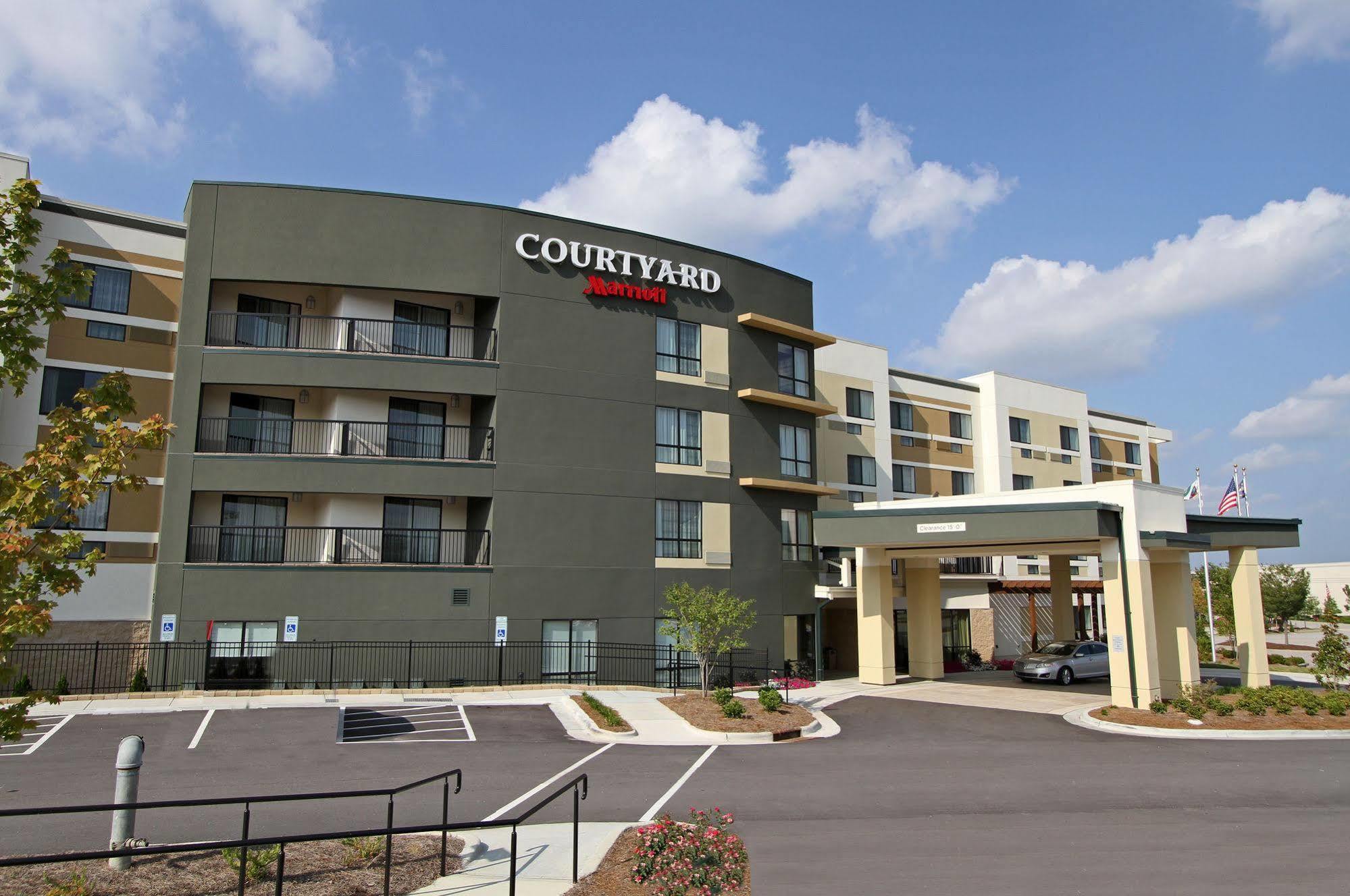 Courtyard By Marriott Raleigh North/Triangle Town Center Hotel Exterior photo