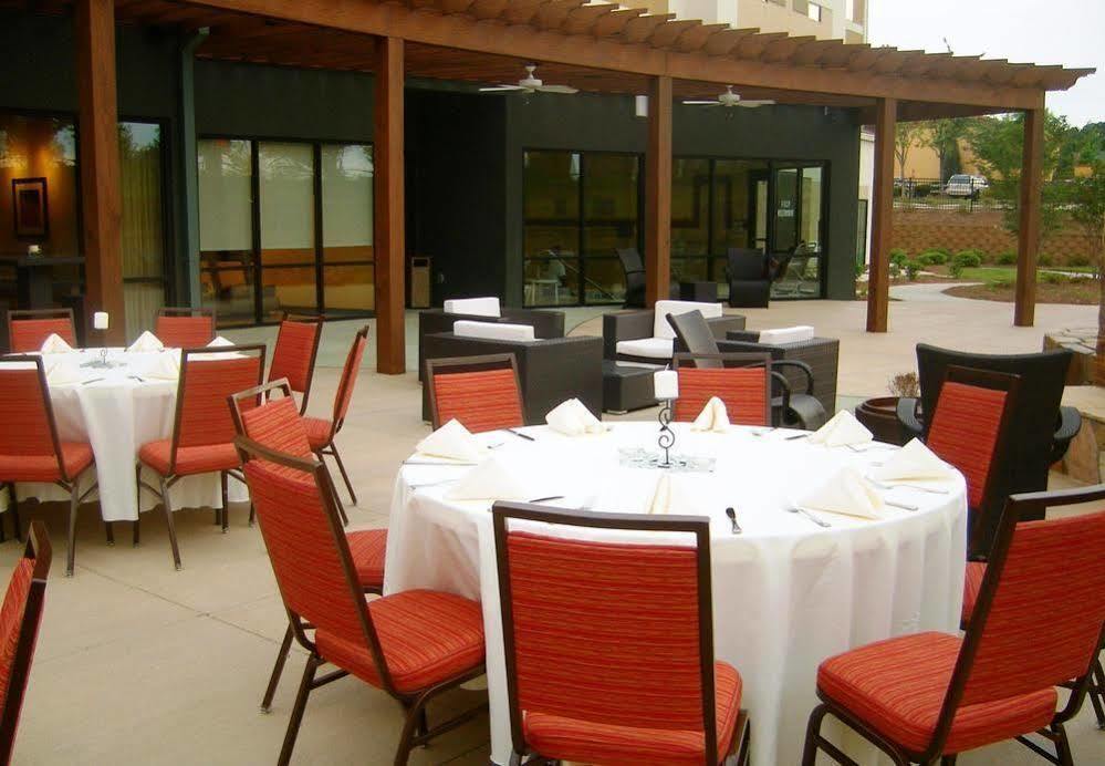 Courtyard By Marriott Raleigh North/Triangle Town Center Hotel Exterior photo